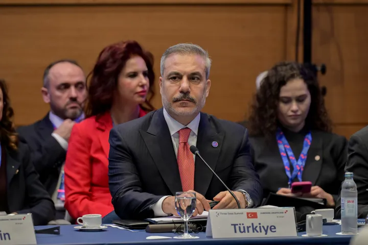 Ministri i Jashtëm turk merr pjesë në samitin e Iniciativës së Tri Deteve në Kroaci