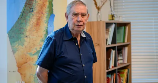 Поранешниот шеф на Мосад го споредува насилството на Западниот Брег со Холокаустот