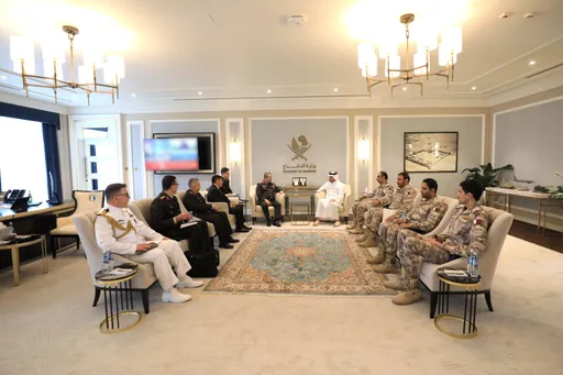 نائب رئيس مجلس الوزراء القطري يستقبل رئيس الأركان التركي