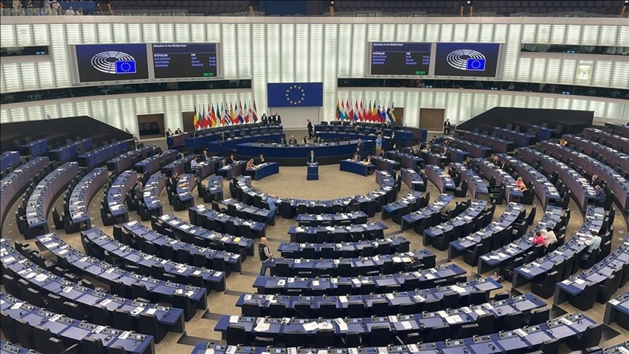 Parlamenti Evropian u heq imunitetin katër ligjvënësve polakë