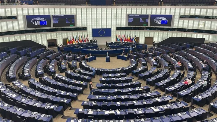 Parlamenti Evropian u heq imunitetin katër ligjvënësve polakë