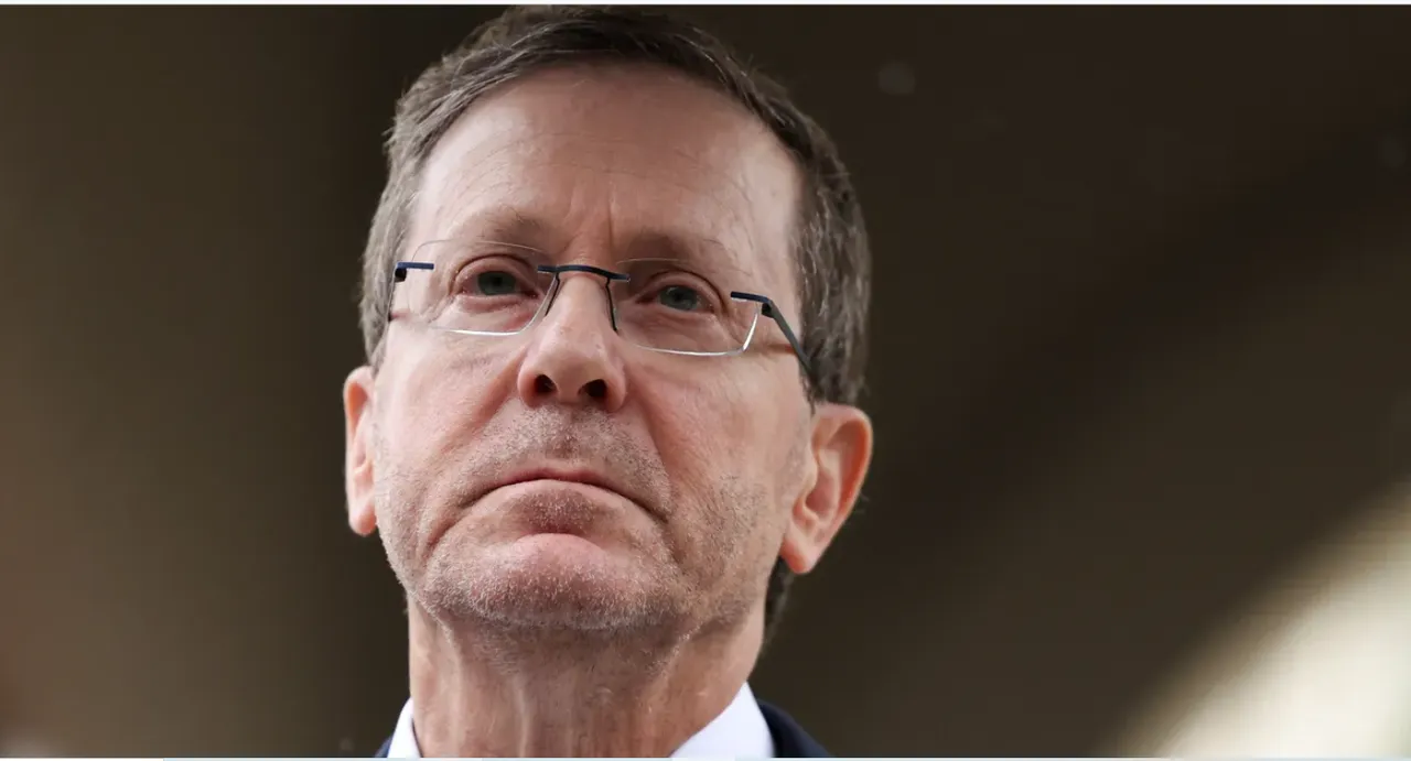 Avión del presidente israelí Herzog debe desviarse por negativa de Türkiye a usar su espacio aéreo