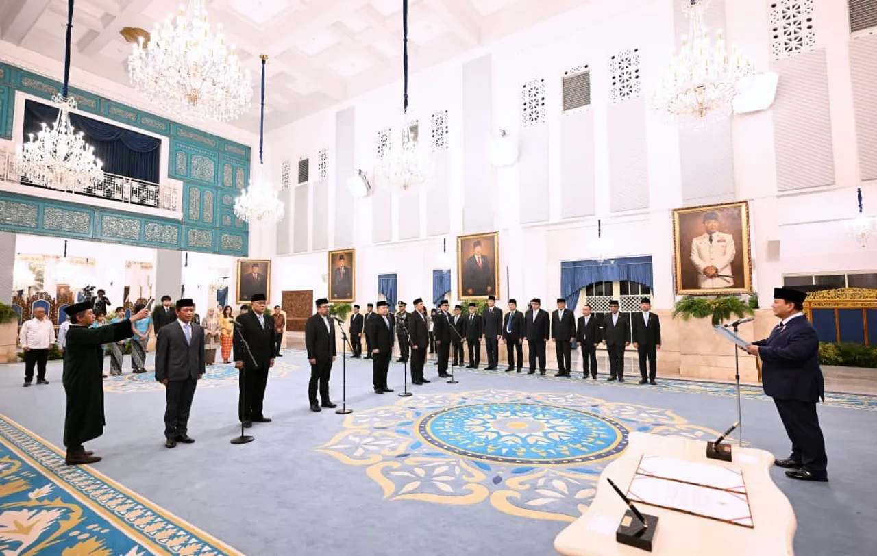 Presiden Prabowo lantik enam pejabat baru dalam perombakan kabinet