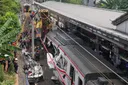 إندونيسيا.. عشرات القتلى والمصابين في حادث تصادم قطارين قرب جاكرتا