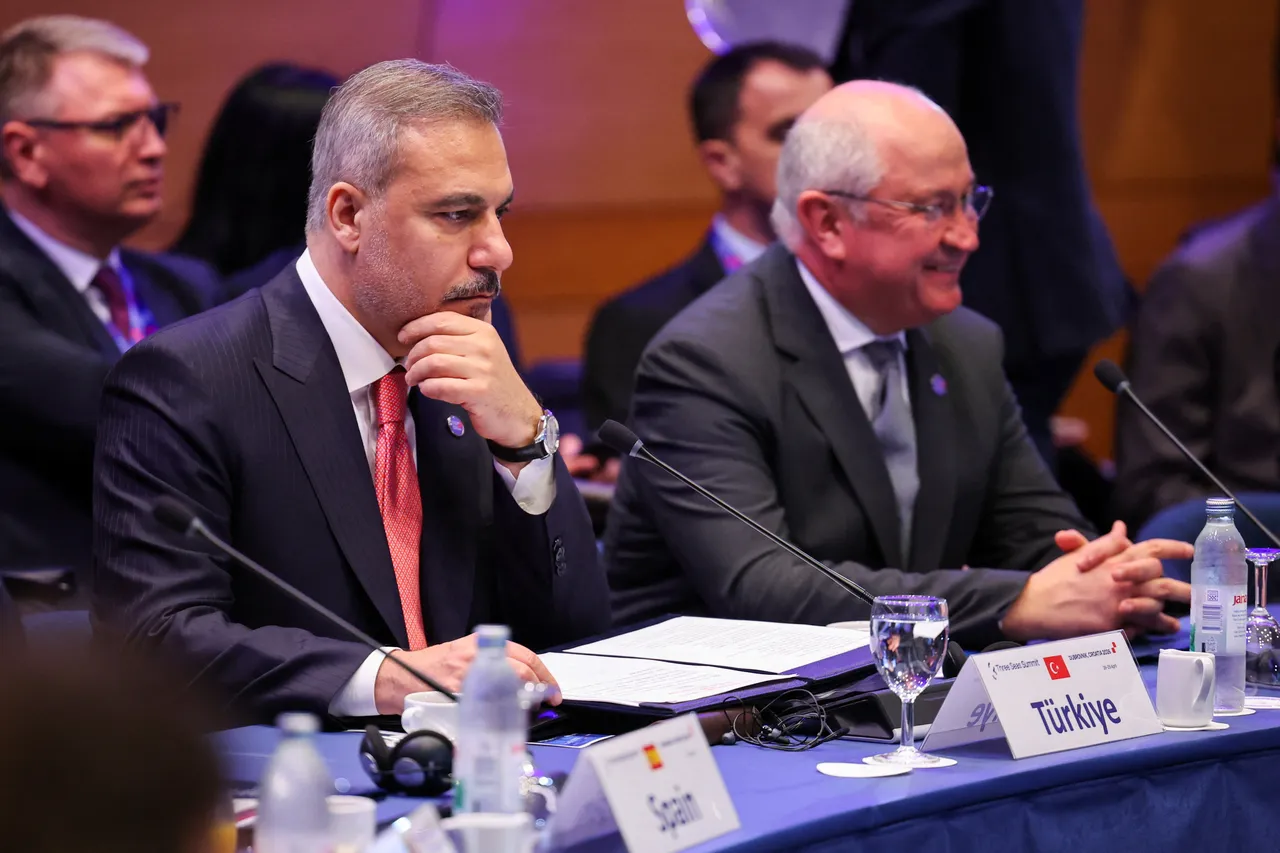 Хакан Фидан на самитот на Иницијативата за три мориња во Дубровник