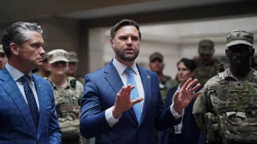 Между Вэнсом и Пентагоном зреет конфликт?