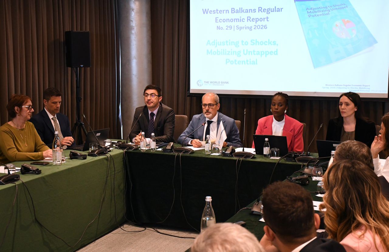 Banka Botërore  Rritja ekonomike rajon pritet të mbetet e ngadaltë gjatë viteve 2026 dhe 2027