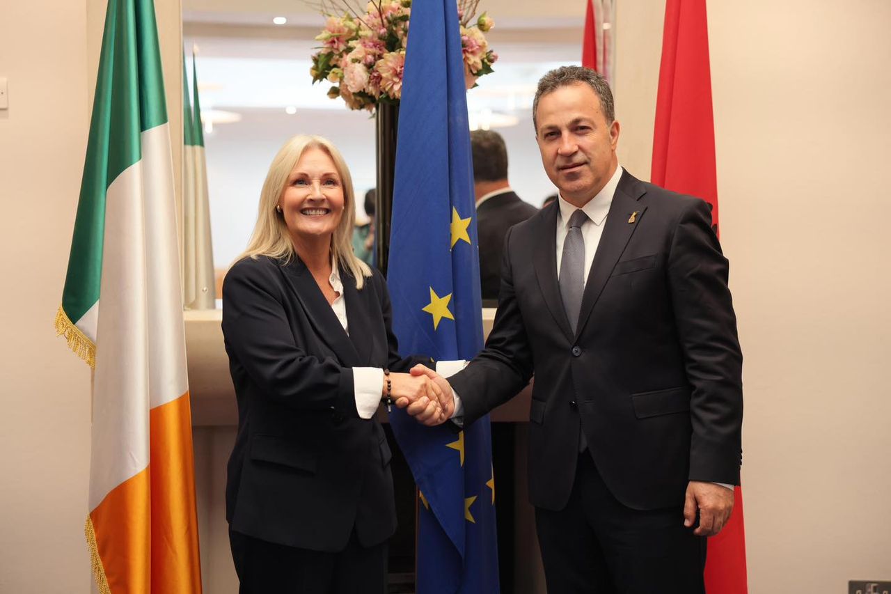 Peleshi vizitë në Irlandë  Anëtarësimi në BE gëzon mbështetje popullore dhe konsensus politik