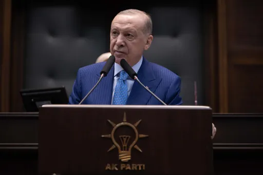 أردوغان: يجب تنحية الخلافات العرقية والمذهبية والتمسك بالوحدة في هذه المرحلة العصيبة