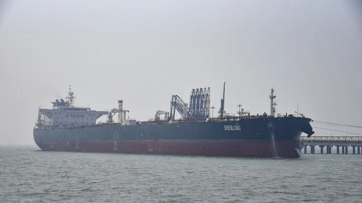 U posljednja 24 sata 14 komercijalnih brodova prošlo kroz Hormuški moreuz