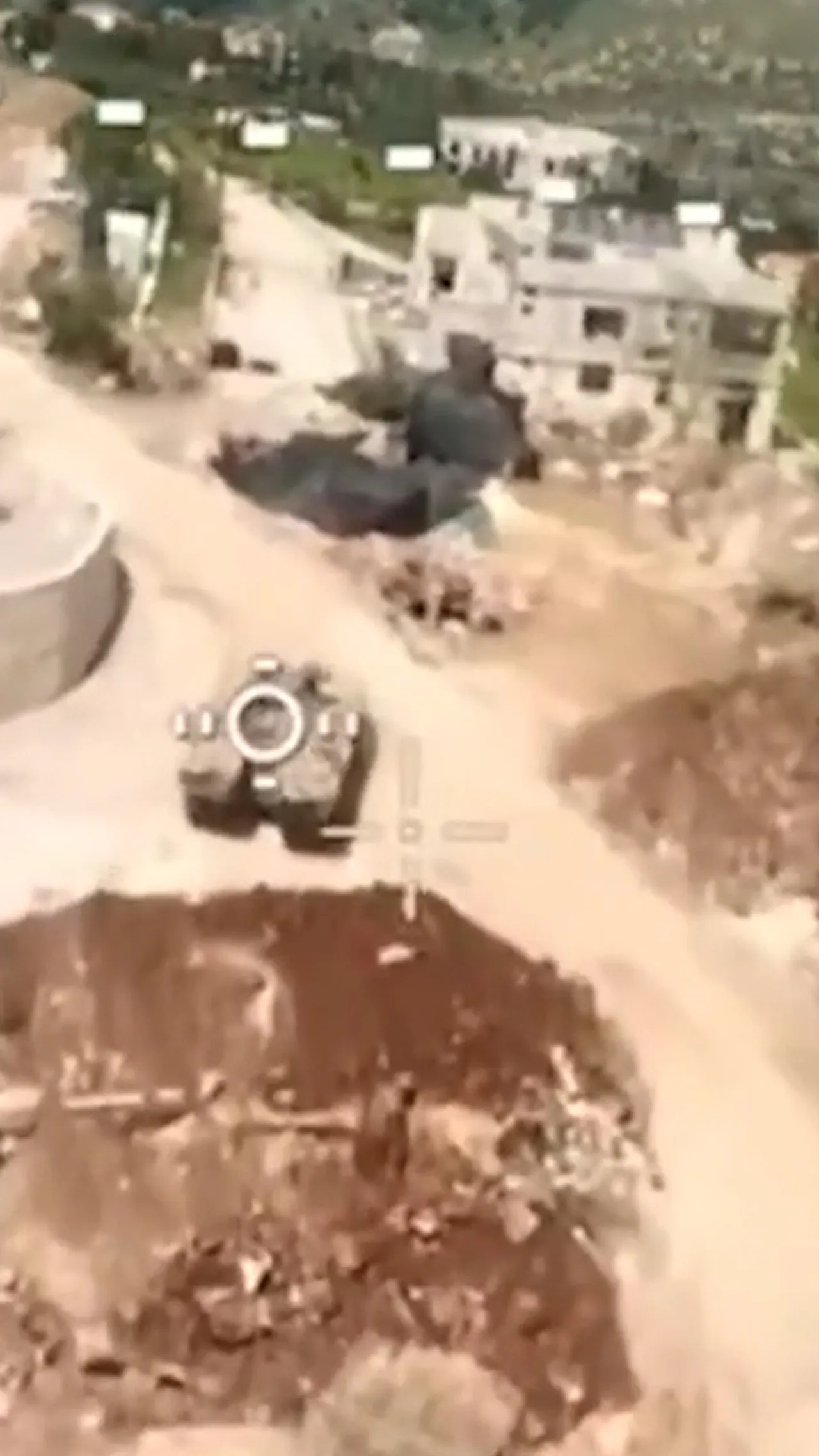 Hizbullah membagikan video drone yang menyerang tank Israel