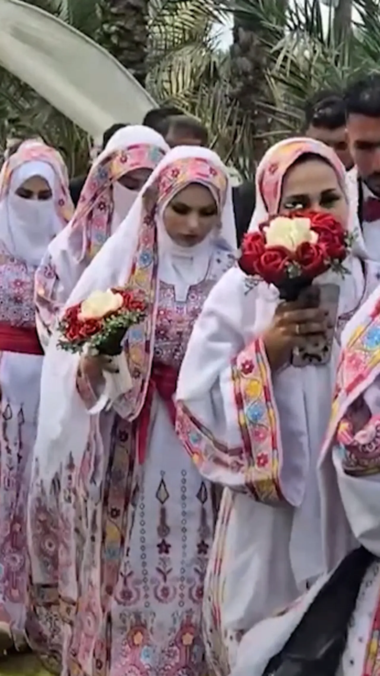 150 pasangan menjalani nikah massal di Gaza