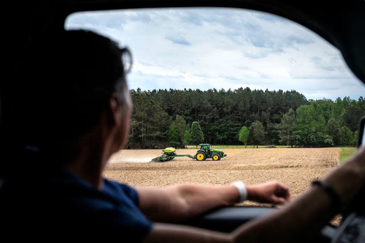 Boeren roepen om versoepeling van gebruik dierlijke mest, nu Irancrisis de norm veranderd