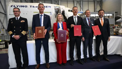 Турция продает учебный самолет испанским военным