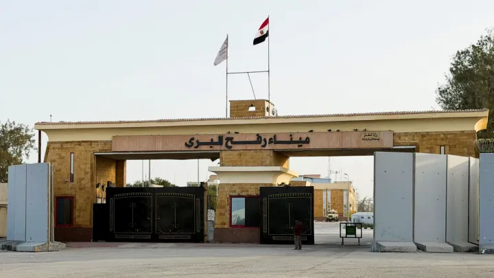 موافقة أولية لدخول لجنة إدارة غزة تزامناً مع منع إسرائيل وفداً دولياً من زيارة القطاع