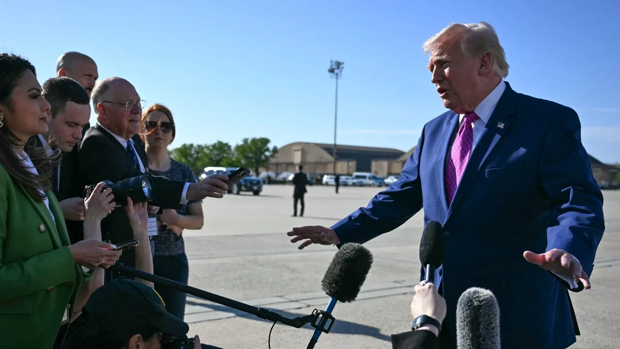 Tramp İranda blokadanı däwam itü kürsätmäse birde