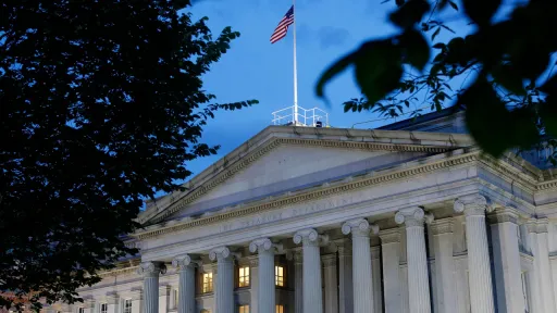 آمریکا ۳۵ فرد و نهاد را به اتهام کمک به دور زدن تحریم‌های ایران تحریم کرد