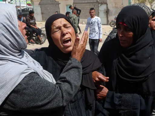 Israel mata uma criança e fere dois palestinianos em ataques contínuos contra Gaza