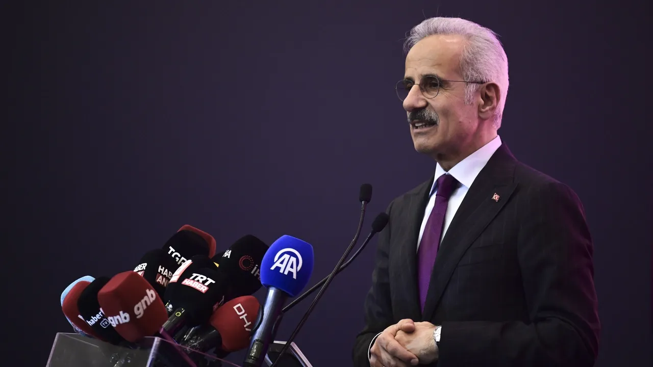 Törkiyä transport çaralarınnan çıqqan zıyanlı qaldıqlarnı kimetü öçen kileşügä qul quydı