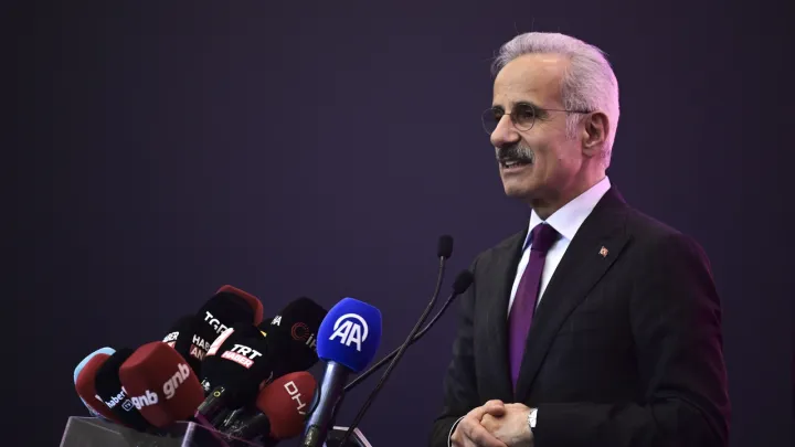 Törkiyä transport çaralarınnan çıqqan zıyanlı qaldıqlarnı kimetü öçen kileşügä qul quydı