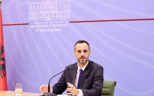 Ministri i Brendshëm i Shqipërisë  Njoftimi i Ambasadës së ShBA së është standard botëror