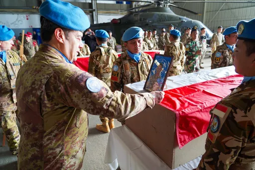 Upacara penghormatan untuk tiga prajurit TNI-UNIFIL digelar di Lebanon, penyeledikan PBB berlanjut