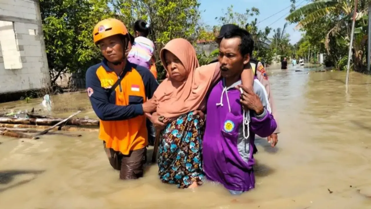 Demak kembali dilanda banjir akibat tanggul Sungai Tuntang jebol