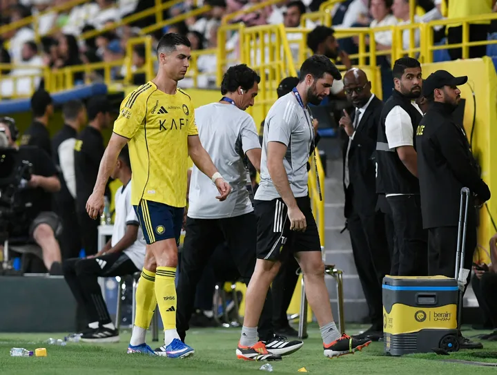 Football : inquiétude sur l'état de santé de Ronaldo après des vomissements en fin de match