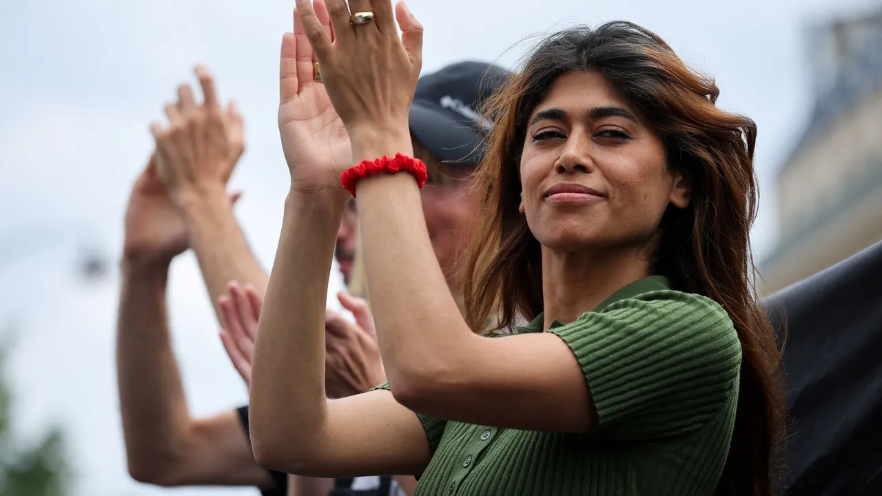 France: Rima Hassan sort de garde à vue et sera jugée en juillet pour “apologie du terrorisme”