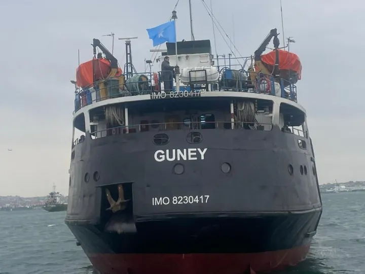 Soomaaliya oo diiwaangelisay markabkii ugu horreeyay ee calanka qaranka hoos yimaada 35 sano ka dib