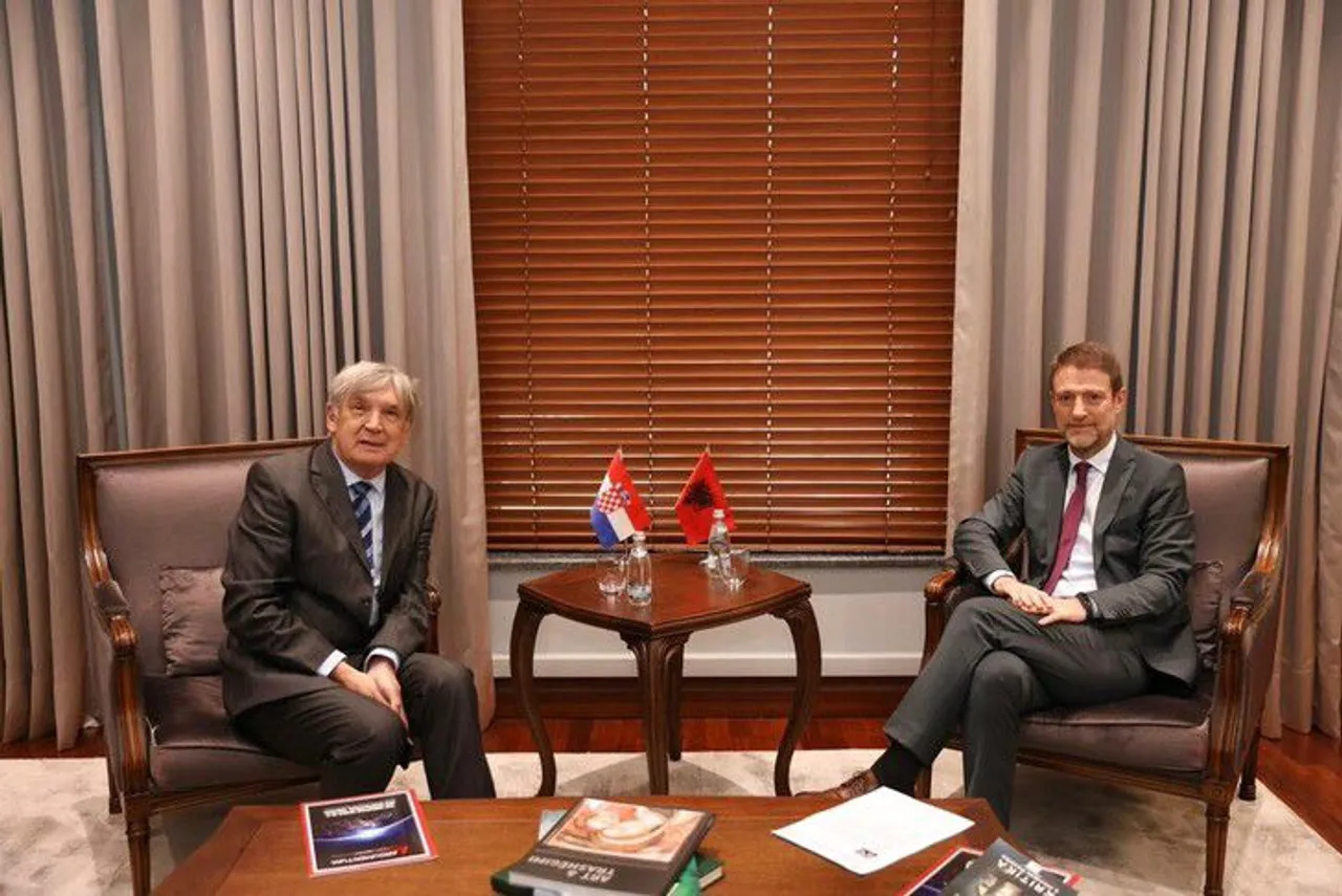 Ministri Hoxha: Riafirmuam partneritetin strategjik midis Shqipërisë dhe Kroacisë