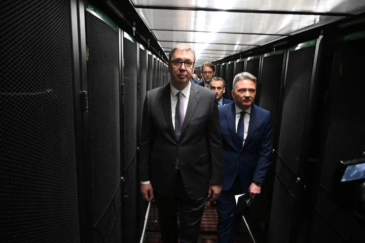 Вучиќ: Активирањето на новиот суперкомпјутер во Државниот центар за податоци-историски момент