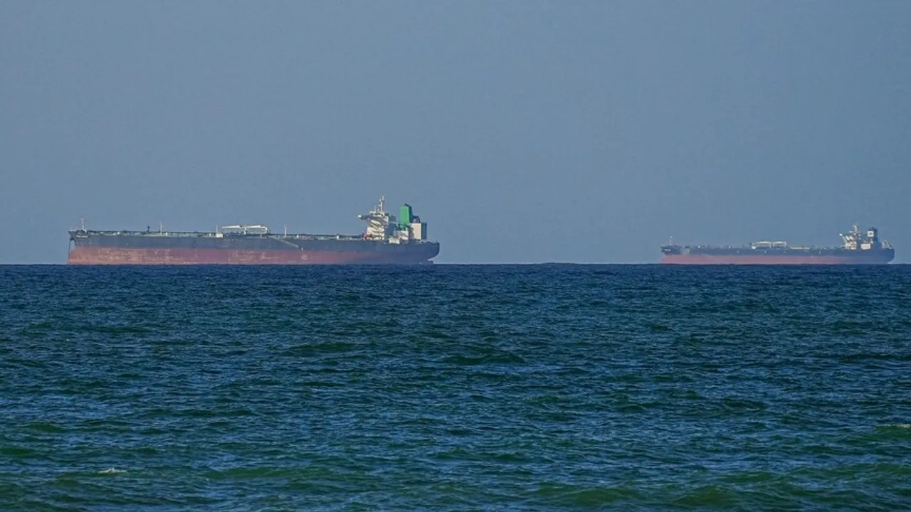 Zvaničnik: Države plaćaju Iranu naknadu za prolaz kroz Hormuški moreuz, uprkos američkim sankcijama