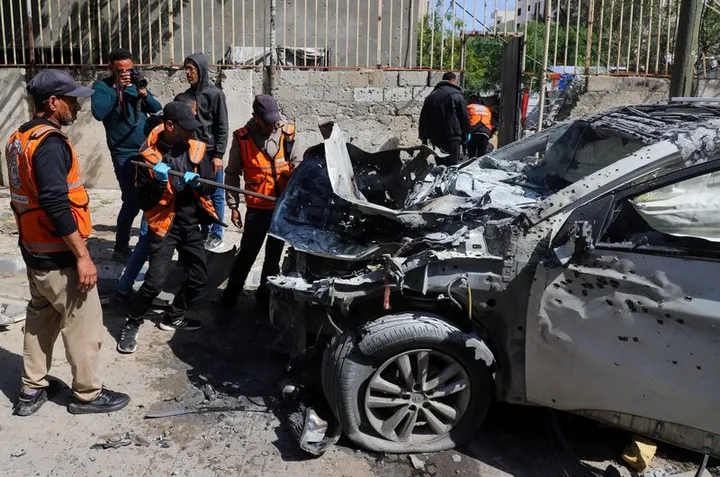 Najmanje troje Palestinaca ubijeno, desetero ranjeno u izraelskim napadima u Gazi uprkos primirju