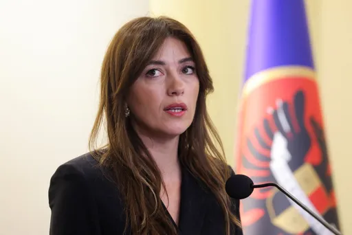 Haxhiu kritikon misionet ndërkombëtare, nuk i adresuan seriozisht krimet e Serbisë