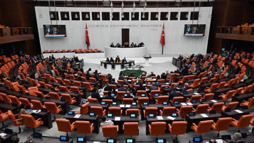 البرلمان التركي يصف اعتراض إسرائيل لأسطول الصمود بـ"جريمة حرب" ويطالب بالإفراج الفوري عن النشطاء