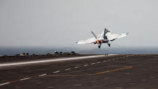 США готовят «короткий» удар по Ирану