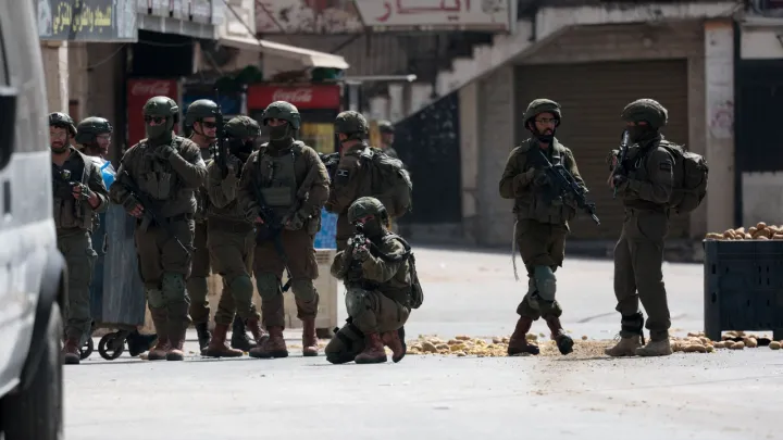 استشهاد طفل وإصابة 3 فلسطينيين برصاص جيش الاحتلال واعتداء مستوطنين بالضفة