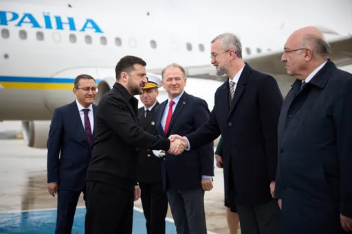 زيلينسكي في إسطنبول لإجراء مباحثات مع الرئيس أردوغان وبحث وقف إطلاق النار مع روسيا