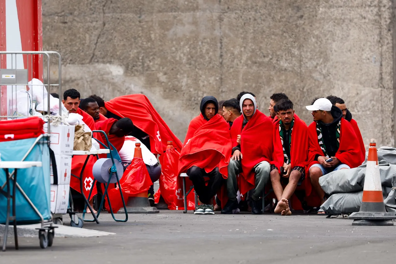 España impulsa la regularización de cerca de 500.000 migrantes