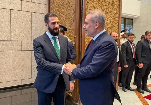 Министр Фидан провел в Дамаске переговоры с президентами Сирии и Украины