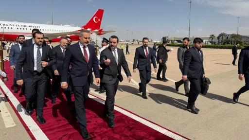 فيدان يصل سوريا لبحث الأوضاع بالمنطقة ويلتقي الشرع وزيلينسكي