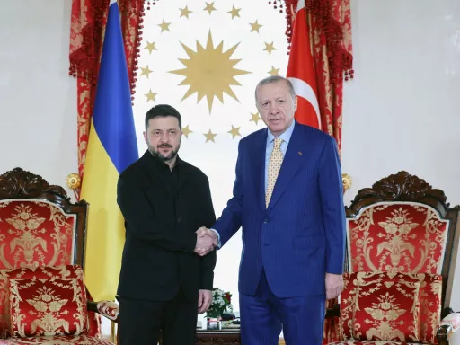 Erdogan recebe Zelensky: pede negociações para acabar com a guerra Rússia-Ucrânia