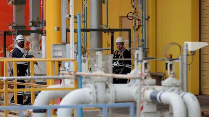 وقوع آتش‌سوزی‌های متعدد در کارخانه پتروشیمی بروج ابوظبی