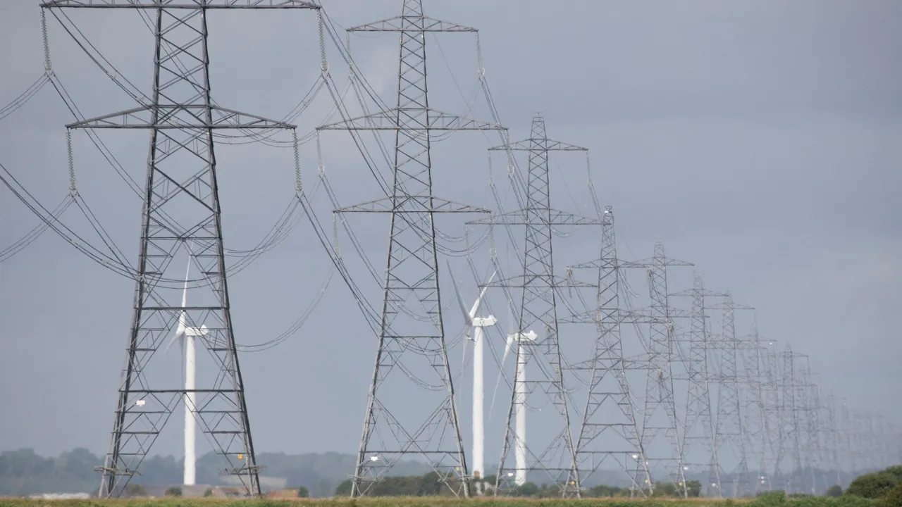 Egypt raises electricity prices for higher-use households, businesses