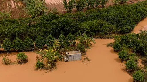 Floods kill 15 people in Angola