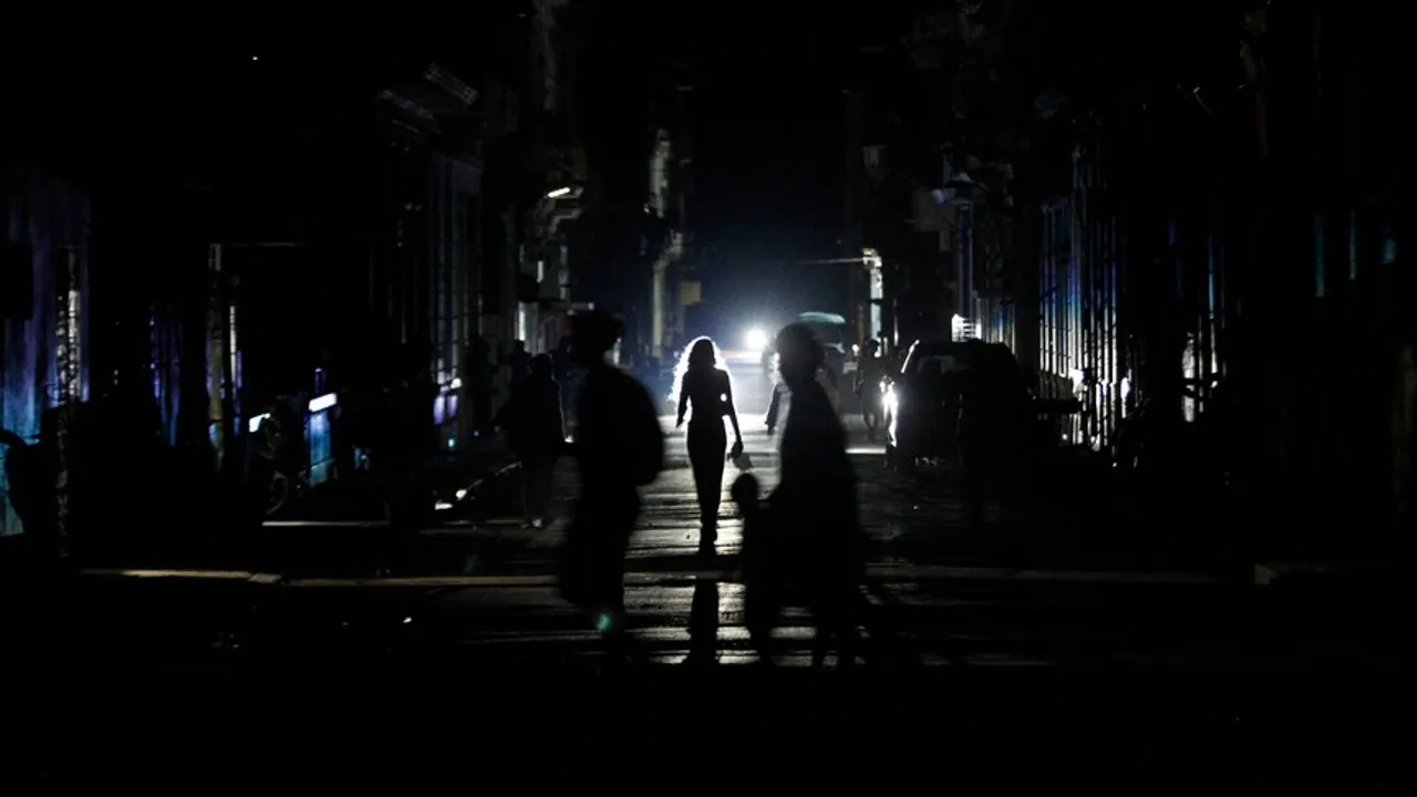 Mbi 30.000 familje pa energji elektrike në Suedi për shkak të stuhisë Dave