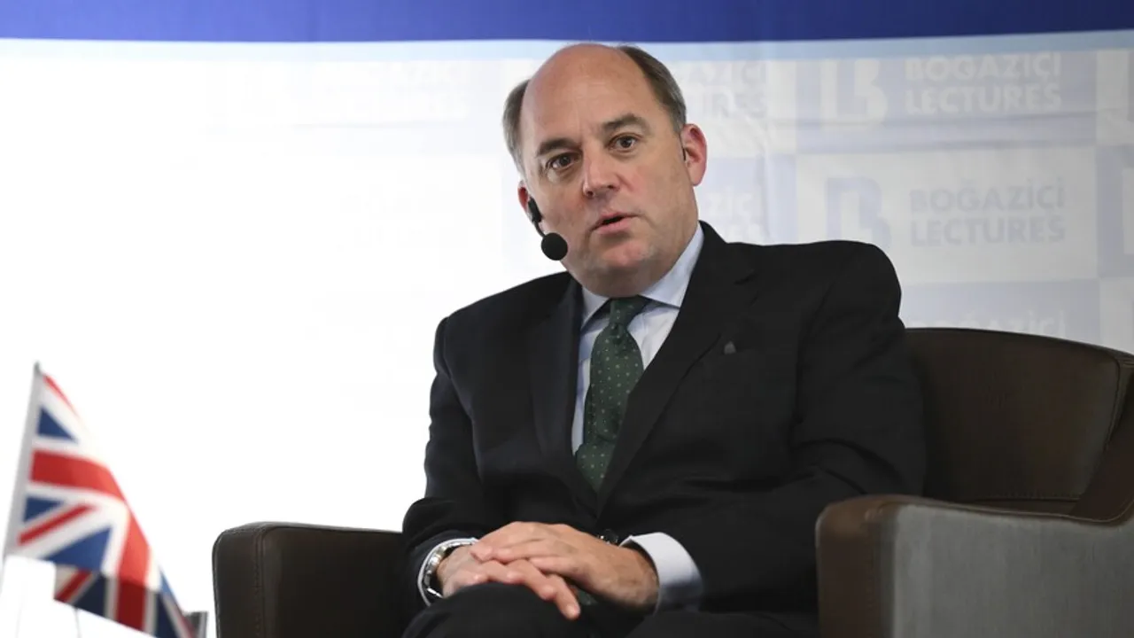 Bivši ministar odbrane upozorava: Velika Britanija nemoćna pred iranskim raketama