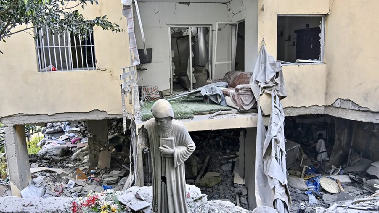 Najmanje 13 ljudi ubijeno, sedam ranjeno u izraelskim napadima u Libanu