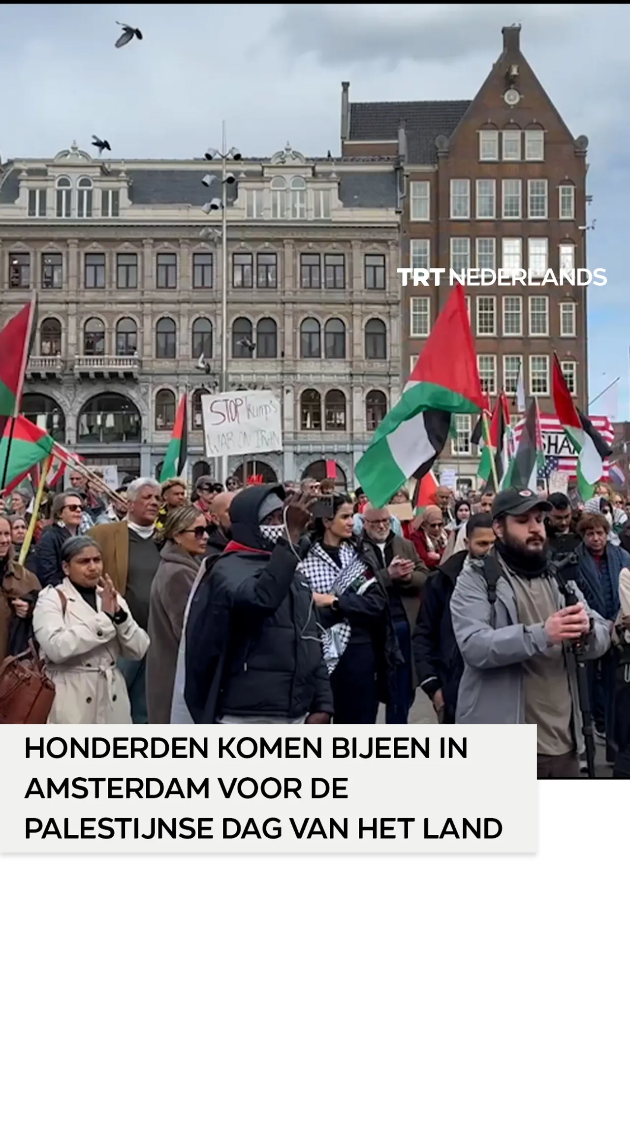 Honderden mensen komen in Amsterdam bijeen ter gelegenheid van de Palestijnse Dag van het Land